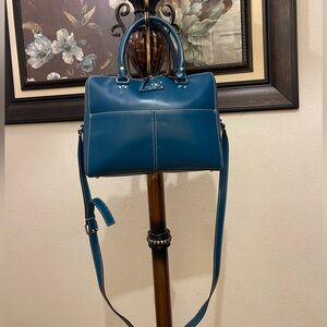 Kate Spade please check all picture of condition